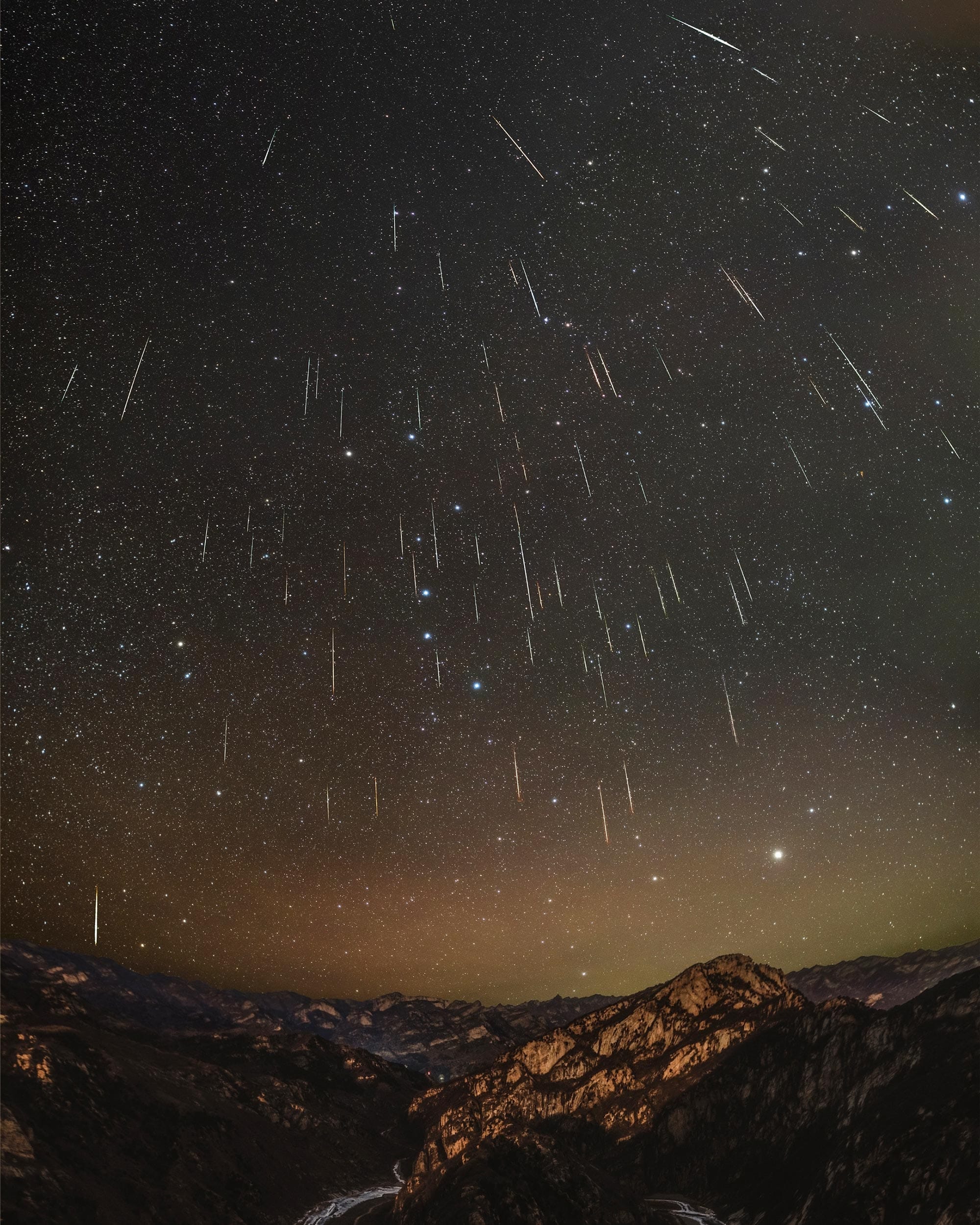 Annual Geminid Meteor Shower Reaches Its Peak Viewing Time