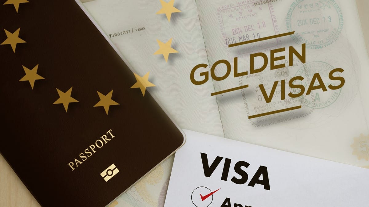 Bannon Criticizes Fraudulent Visa Programs, Loomer Alerts GOP on Musk’s Stance