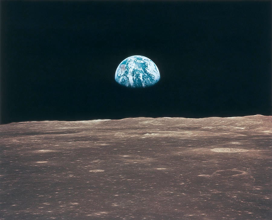 Lunar Orbiter Captures Earth Image