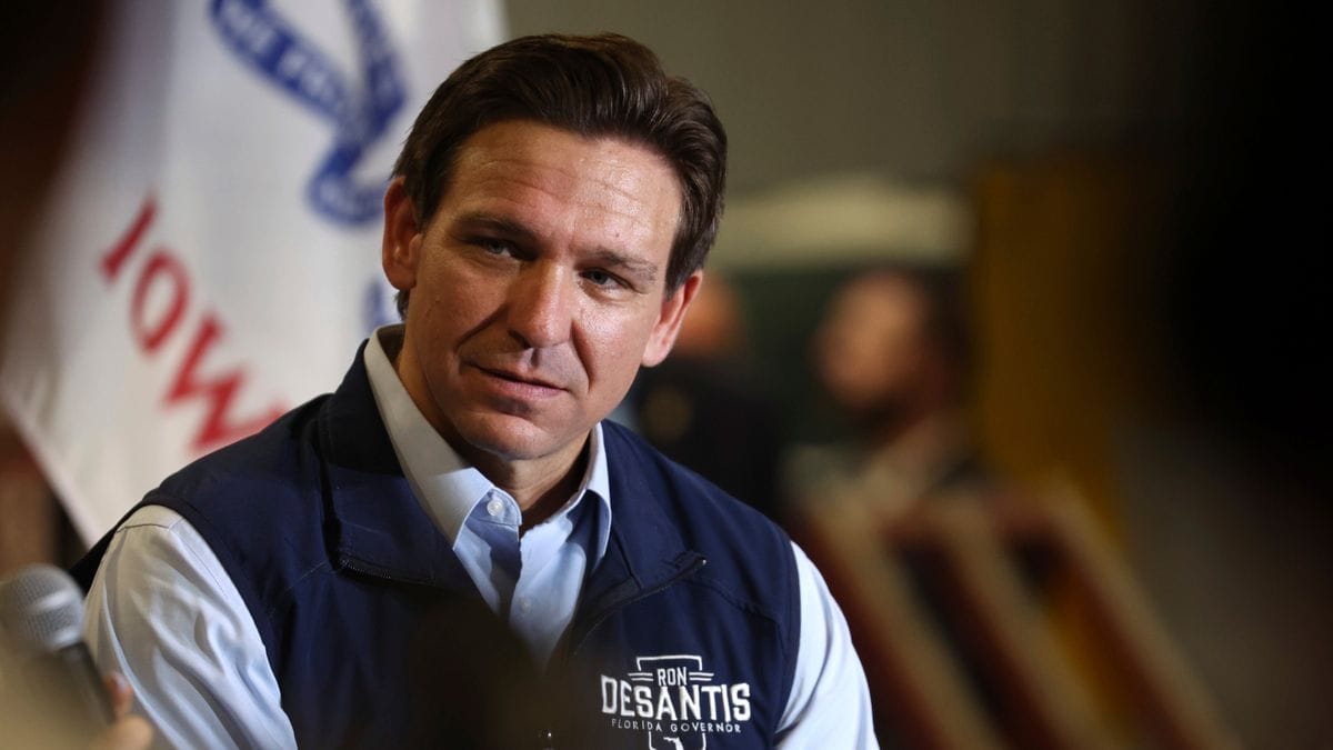 DeSantis Vows to Veto Immigration Bill After Legislative Leaders’ Rebuke