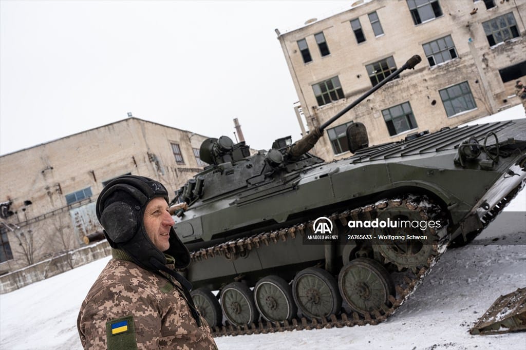 Ukraine’s New Mechanized Brigade and Leopard 2 Tanks Prepare for Potential Conflict Near Pokrovsk
