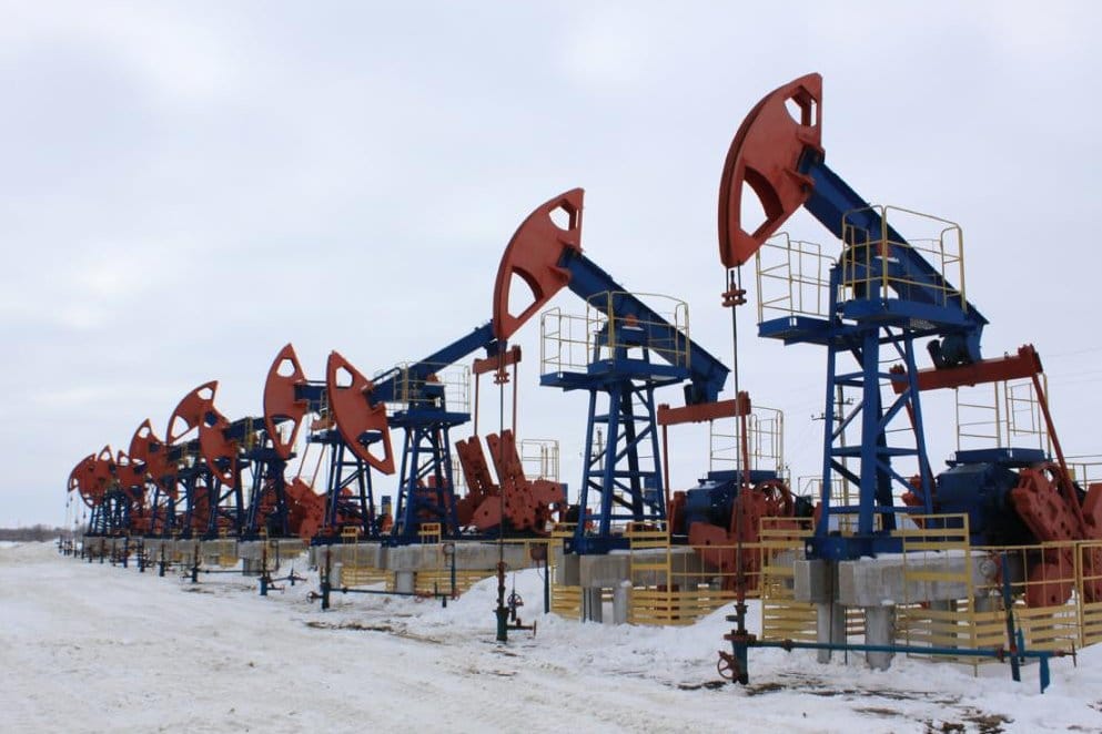 US Oil Companies Face Increased Pressure to Withdraw from Russia Amid Expanded Sanctions