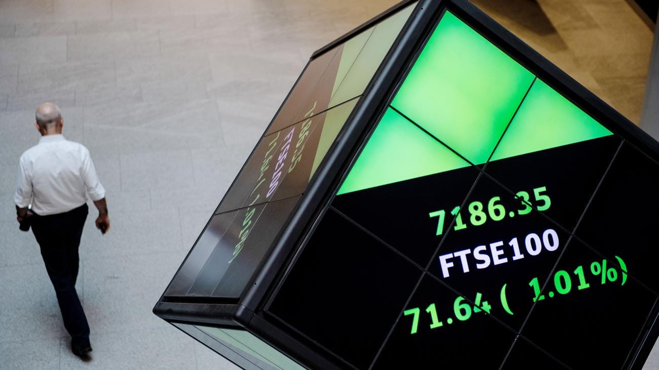 Asian Markets Juggle Trade Tensions and AI Innovations