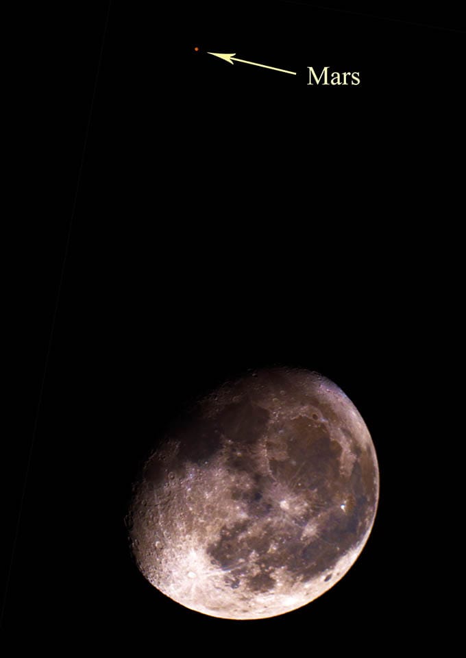 Mars and Moon Convergence: A Celestial Event to Remember