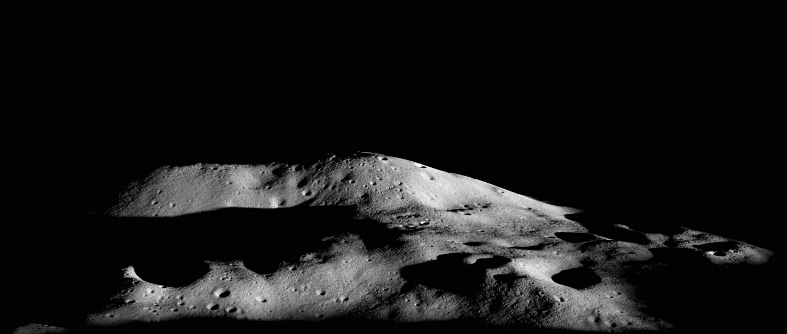 Cataclysmic Impact on Moon Creates Enormous Lunar Canyons