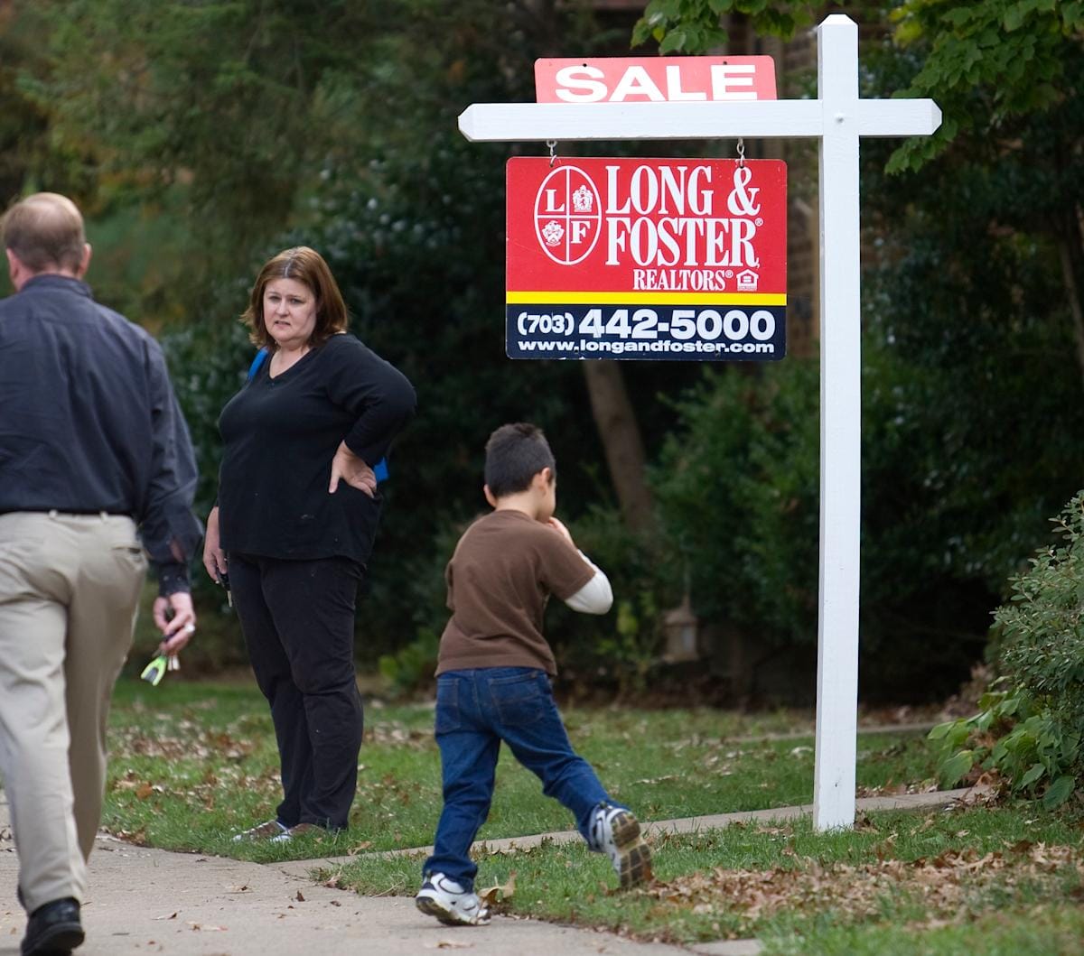 Mortgage Rates Surge Amid Tariff Turmoil