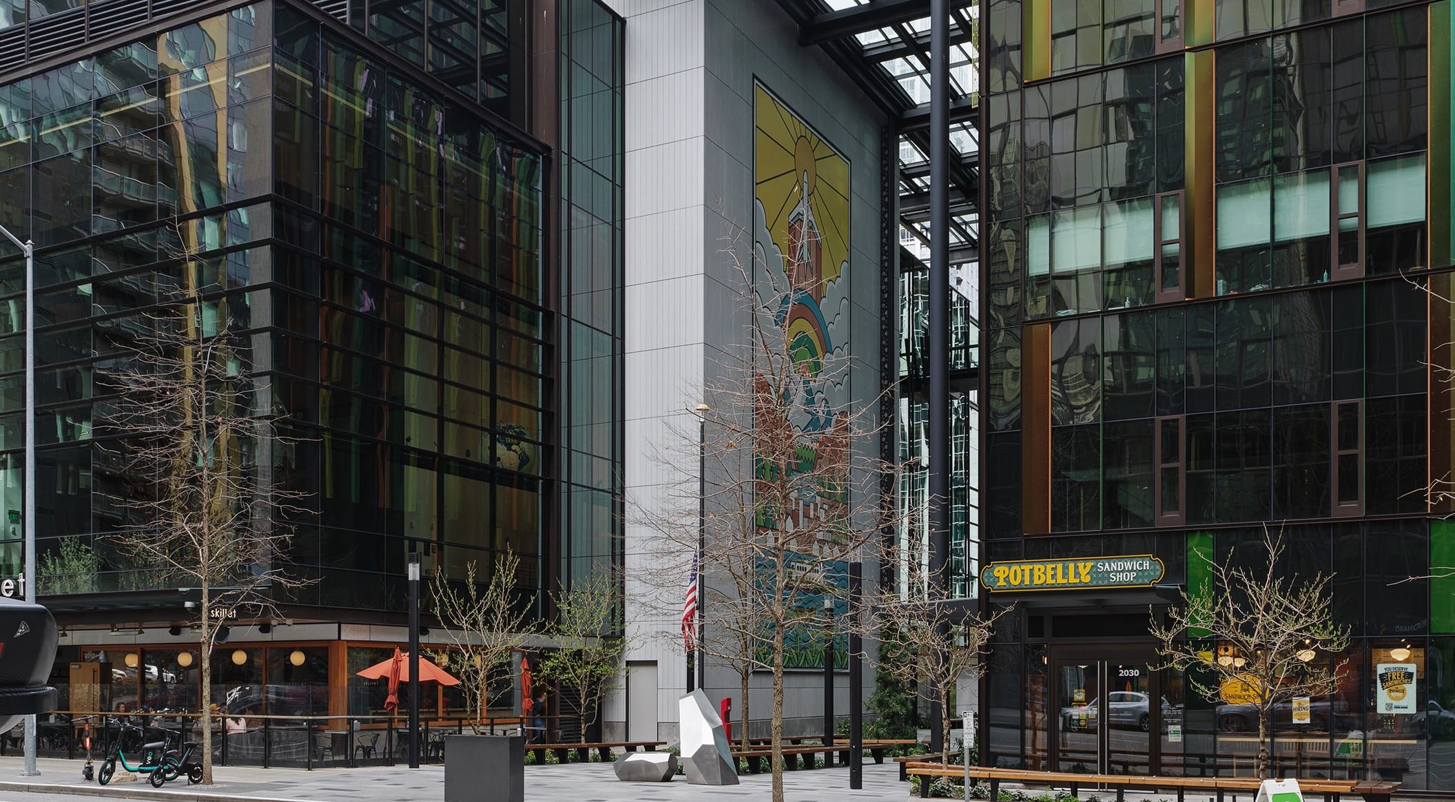Amazon Implements Hiring Freeze for Retail Operations in 2023